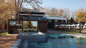 Wellness Saunahaus mit Pool